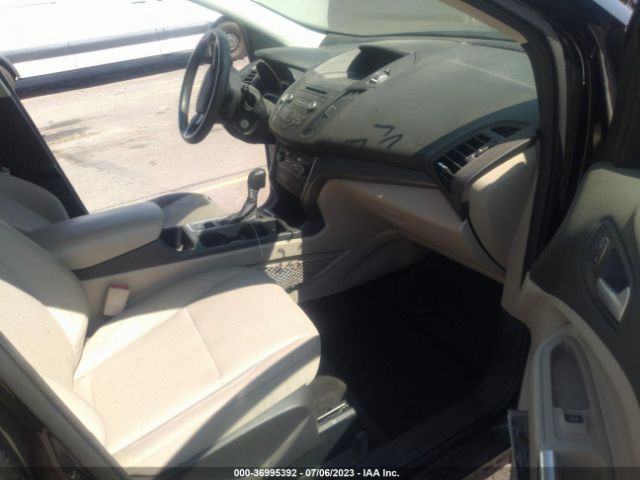 1FMCU9GD2HUB15570 Ford ESCAPE SE