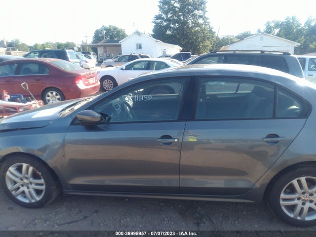 2018 VOLKSWAGEN JETTA 1.4T S VIN: 3VW2B7AJ8JM204527