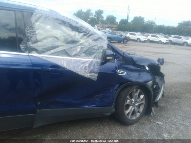 1FMCU9J94FUC14599 Ford Escape Titanium