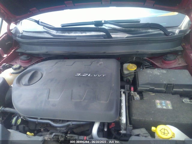 36996284 :رقم المزاد ، 1C4PJMDS2EW184716 vin ، 2014 Jeep Cherokee Limited مزاد بيع