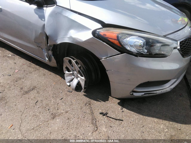 2015 KIA FORTE LX VIN: KNAFK4A66F5370070