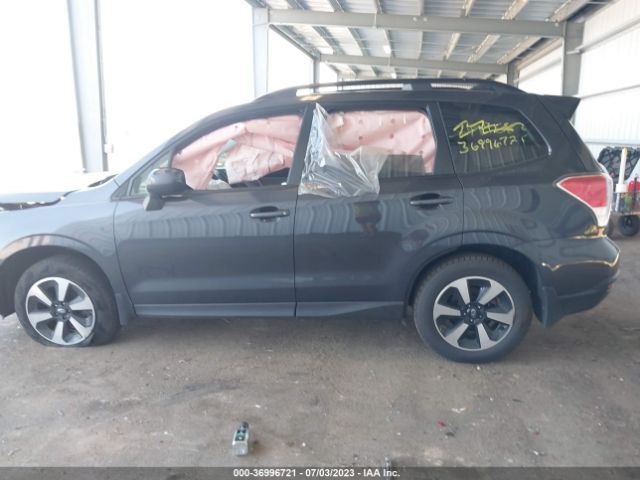 JF2SJAGC2JH530308 Subaru Forester Premium