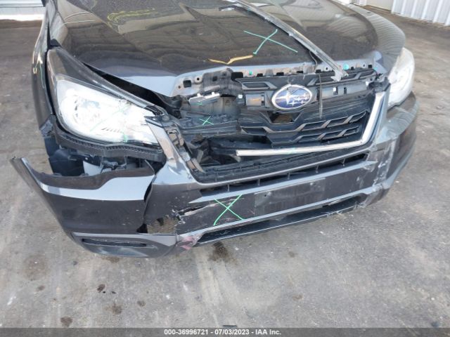 JF2SJAGC2JH530308 Subaru Forester Premium