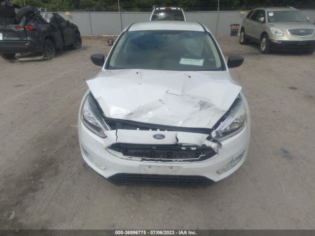 1FADP3E24FL201261 Ford FOCUS S