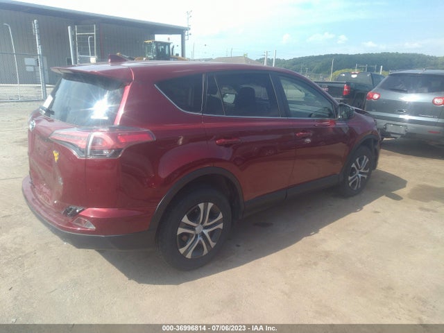 Toyota RAV4 LE 2018 JTMBFREV3JD229637 Image 4