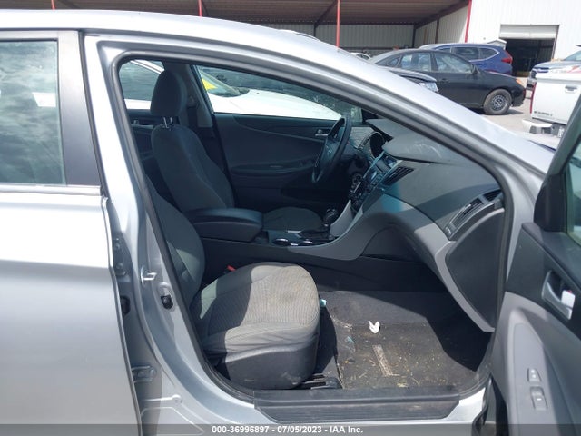 2013 HYUNDAI SONATA GLS PZEV VIN: 5NPEB4AC1DH704782
