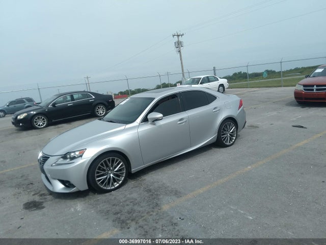 Lexus IS 250 2015 JTHBF1D24F5044537 Image 2