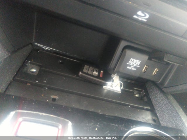 Honda Pilot Elite 2018 5FNYF6H02JB006782 Image 3