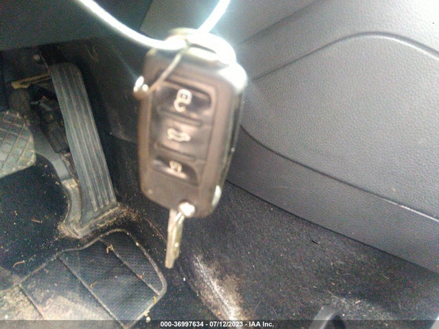 3VW2K7AJ0EM313327 Volkswagen Jetta Sedan S