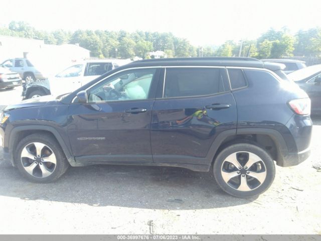 3C4NJDBBXJT107991 Jeep Compass Latitude
