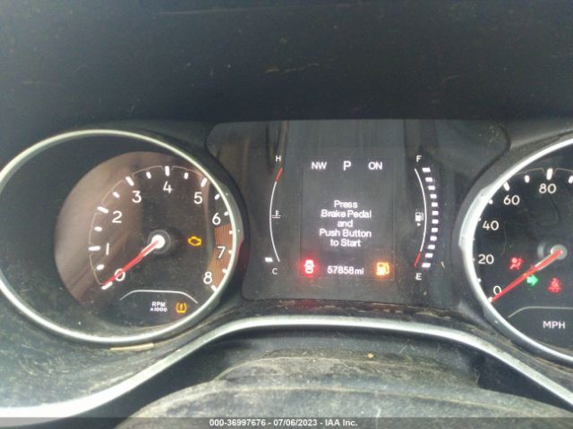 3C4NJDBBXJT107991 Jeep Compass Latitude