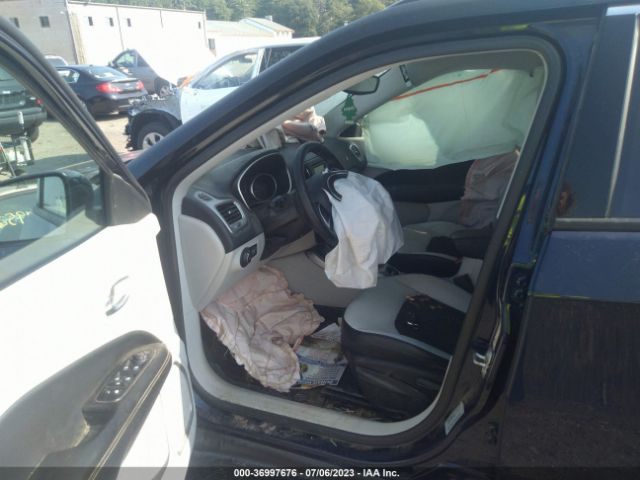 3C4NJDBBXJT107991 Jeep Compass Latitude