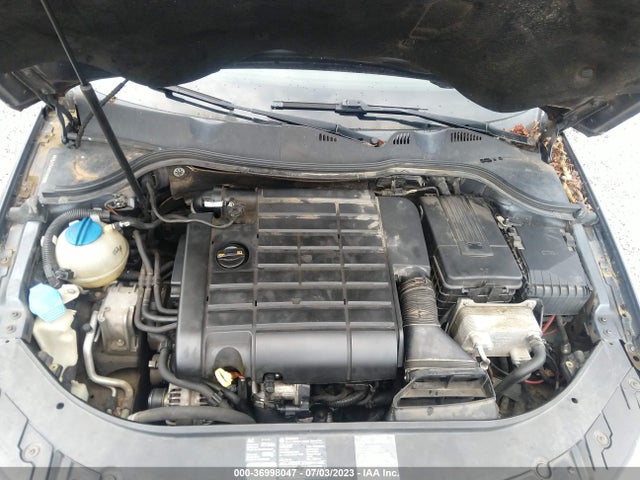 2008 VOLKSWAGEN PASSAT SEDAN TURBO VIN: WVWJK73C68E090895
