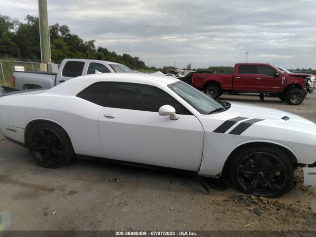 2C3CDZAG9FH703204 Dodge Challenger Sxt