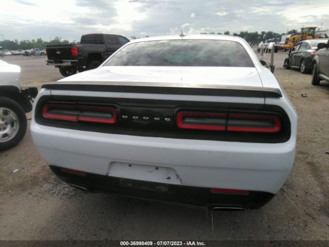2C3CDZAG9FH703204 Dodge Challenger Sxt