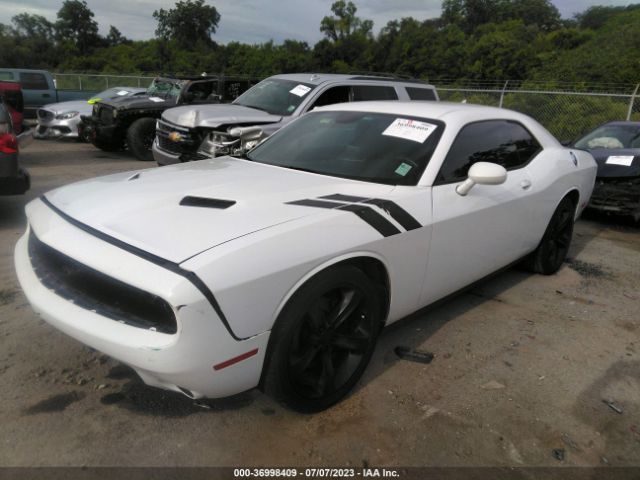 2C3CDZAG9FH703204 Dodge Challenger Sxt