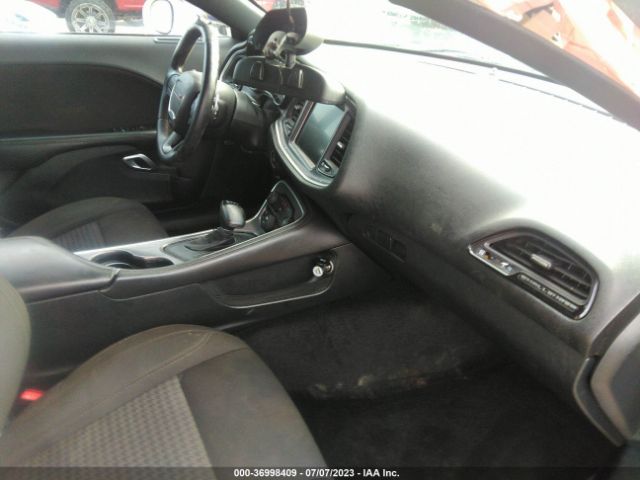 2C3CDZAG9FH703204 Dodge Challenger Sxt
