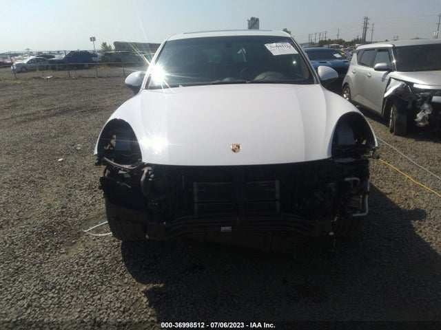 2015 Porsche Cayenne, VIN: WP1AE2A23FLA51502