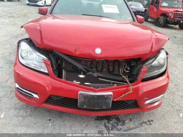 2014 MERCEDES-BENZ C-CLASS C 300 VIN: WDDGF8AB0ER302599