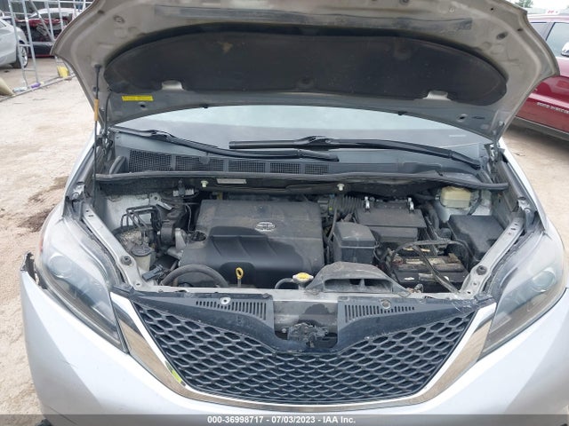 Toyota SIENNA SE 2015 5TDXK3DC2FS635788 Image 11