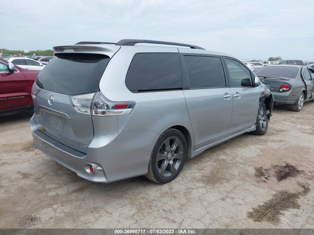 Toyota SIENNA SE 2015 5TDXK3DC2FS635788 Image 5