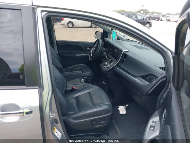 Toyota SIENNA SE 2015 5TDXK3DC2FS635788 Image 6