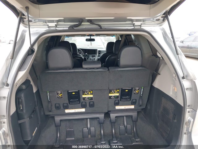 Toyota SIENNA SE 2015 5TDXK3DC2FS635788 Image 9