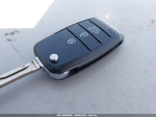 KNDPMCAC3L7684003 KIA Sportage Lx