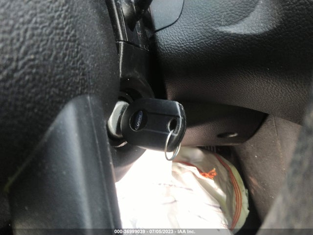 2015 FORD FOCUS SE VIN: 1FADP3F28FL289794