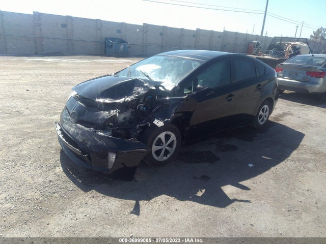Toyota Prius Four 2015 JTDKN3DU3F1910981 Image 2