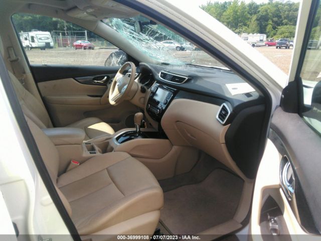 5N1AT2MV4EC816126 Nissan Rogue Sl