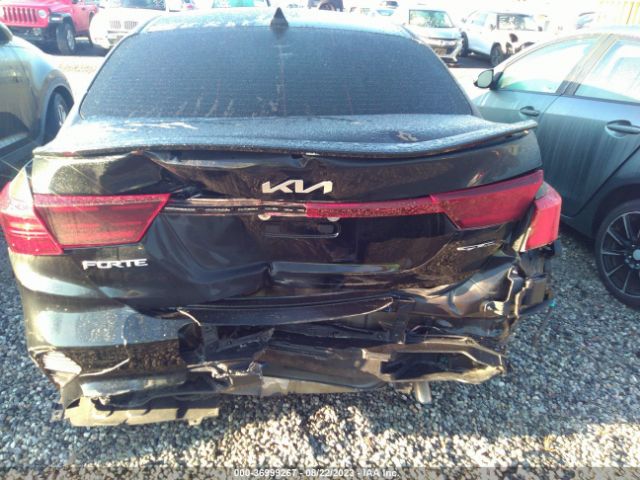 3KPF54AD2NE489021 KIA Forte Gt-line