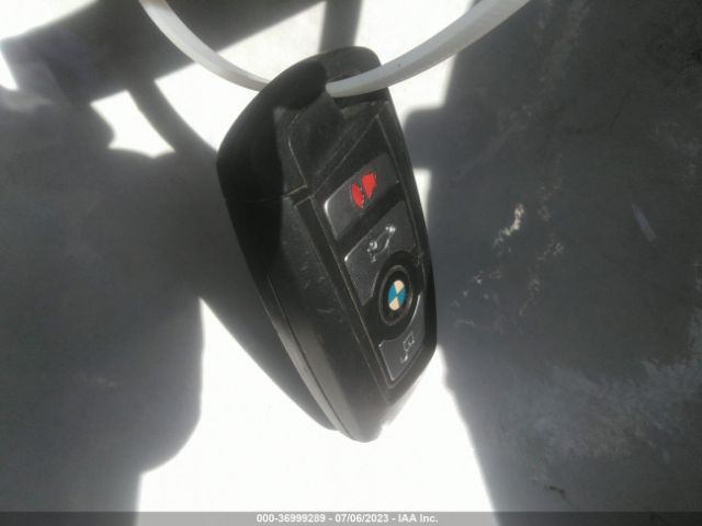 WBA8E1G52GNT38246 BMW 3 Series 320i