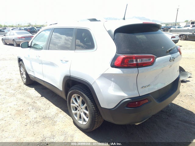 1C4PJMCS8GW114819 Jeep Cherokee Latitude