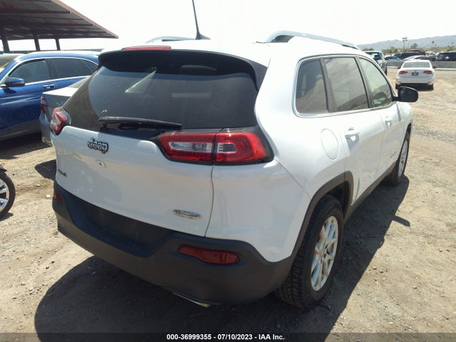 1C4PJMCS8GW114819 Jeep Cherokee Latitude