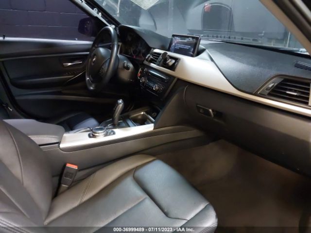 WBA3C3C58EPV90571 BMW 3 Series 320i Xdrive