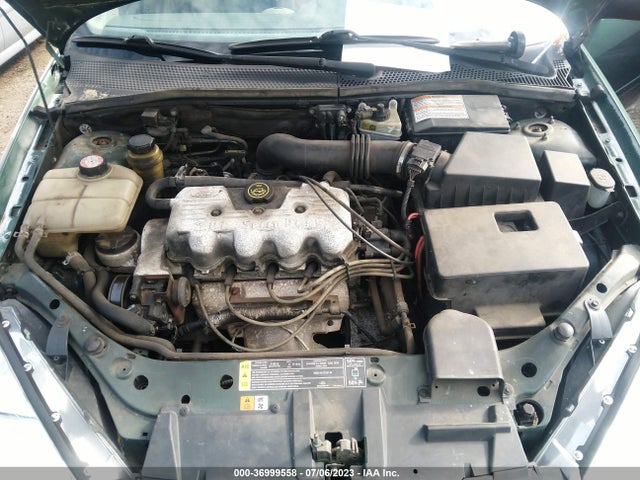 2000 FORD FOCUS SE VIN: 1FAFP34P8YW402507