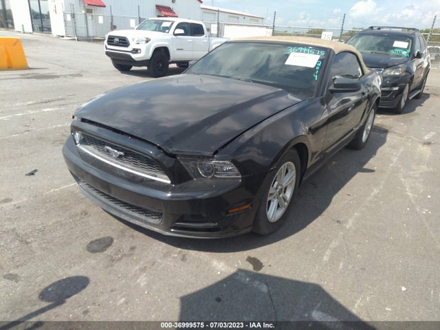 Ford Mustang V6 2014 1ZVBP8EM2E5322306 Image 2