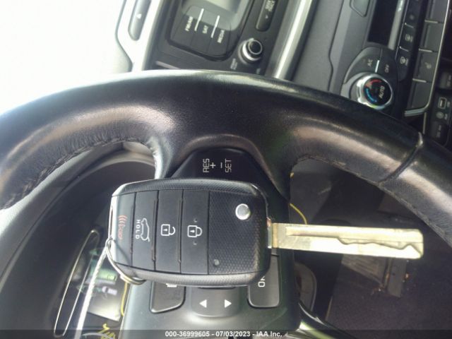 5XYPH4A55GG106943 KIA SORENTO EX
