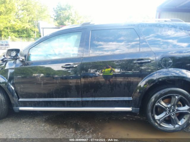 3C4PDCGG6KT860739 Dodge Journey Crossroad