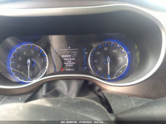 2C4RC1DGXHR633845 Chrysler Pacifica Touring
