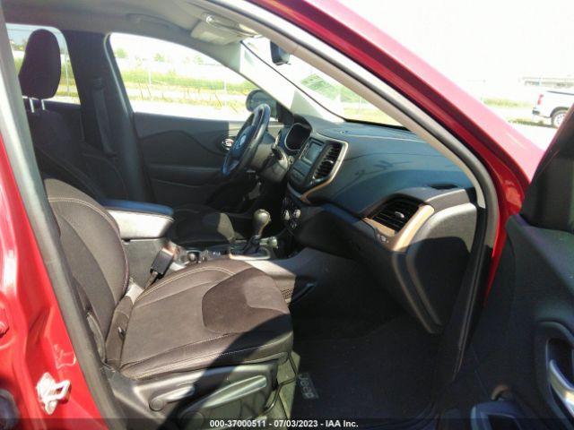 1C4PJMCB2FW734273 Jeep Cherokee Latitude
