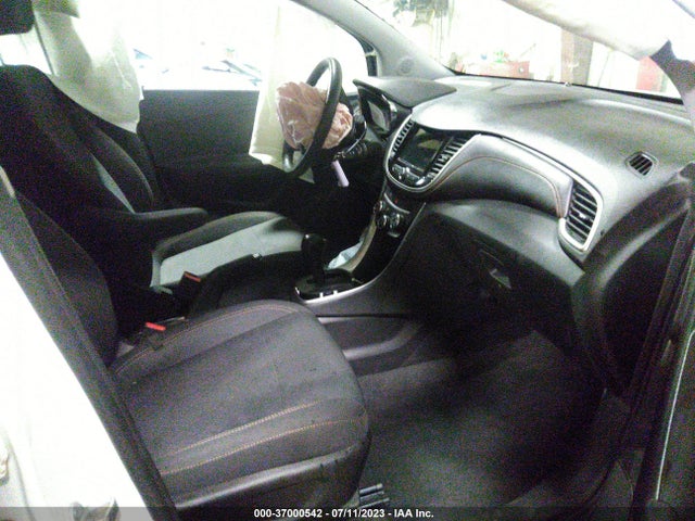 Chevrolet TRAX LS 2019 3GNCJKSBXKL404098 Image 5