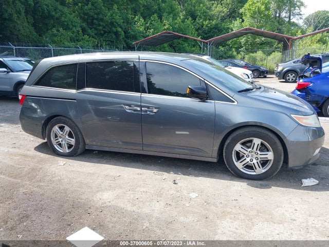 2011 HONDA ODYSSEY TOURING VIN: 5FNRL5H90BB042283