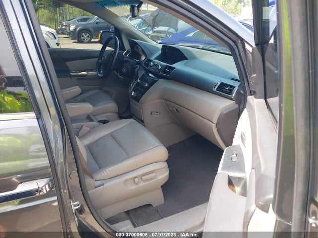 2011 HONDA ODYSSEY TOURING VIN: 5FNRL5H90BB042283