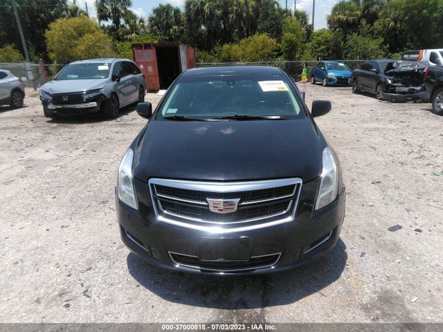 2G61U5S3XH9125007 Cadillac Xts Livery Package
