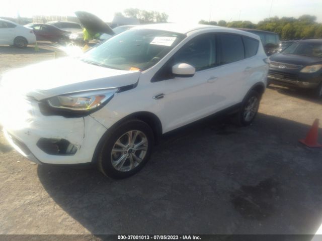 1FMCU0GD4HUC63702 Ford ESCAPE SE