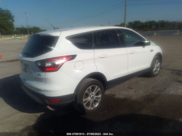 1FMCU0GD4HUC63702 Ford ESCAPE SE