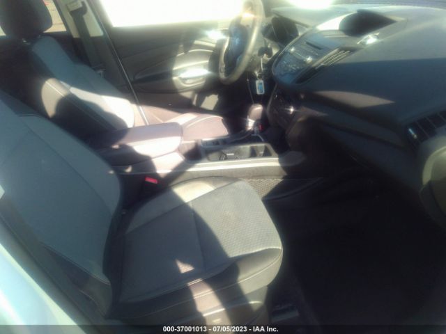 1FMCU0GD4HUC63702 Ford ESCAPE SE