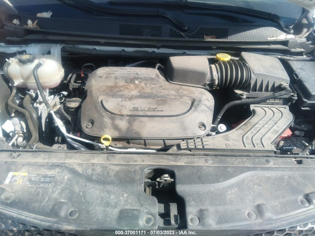 2C4RC1DG8MR547038 Chrysler Voyager Lxi